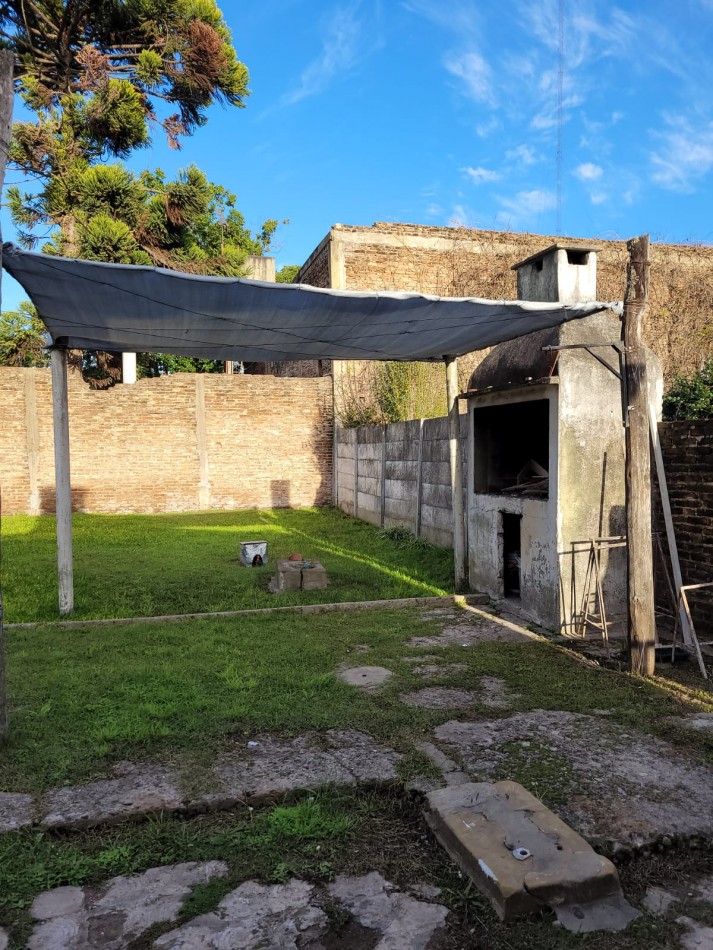 CASA EN ALQUILER LA LONJA A MTS. DE RUTA 8