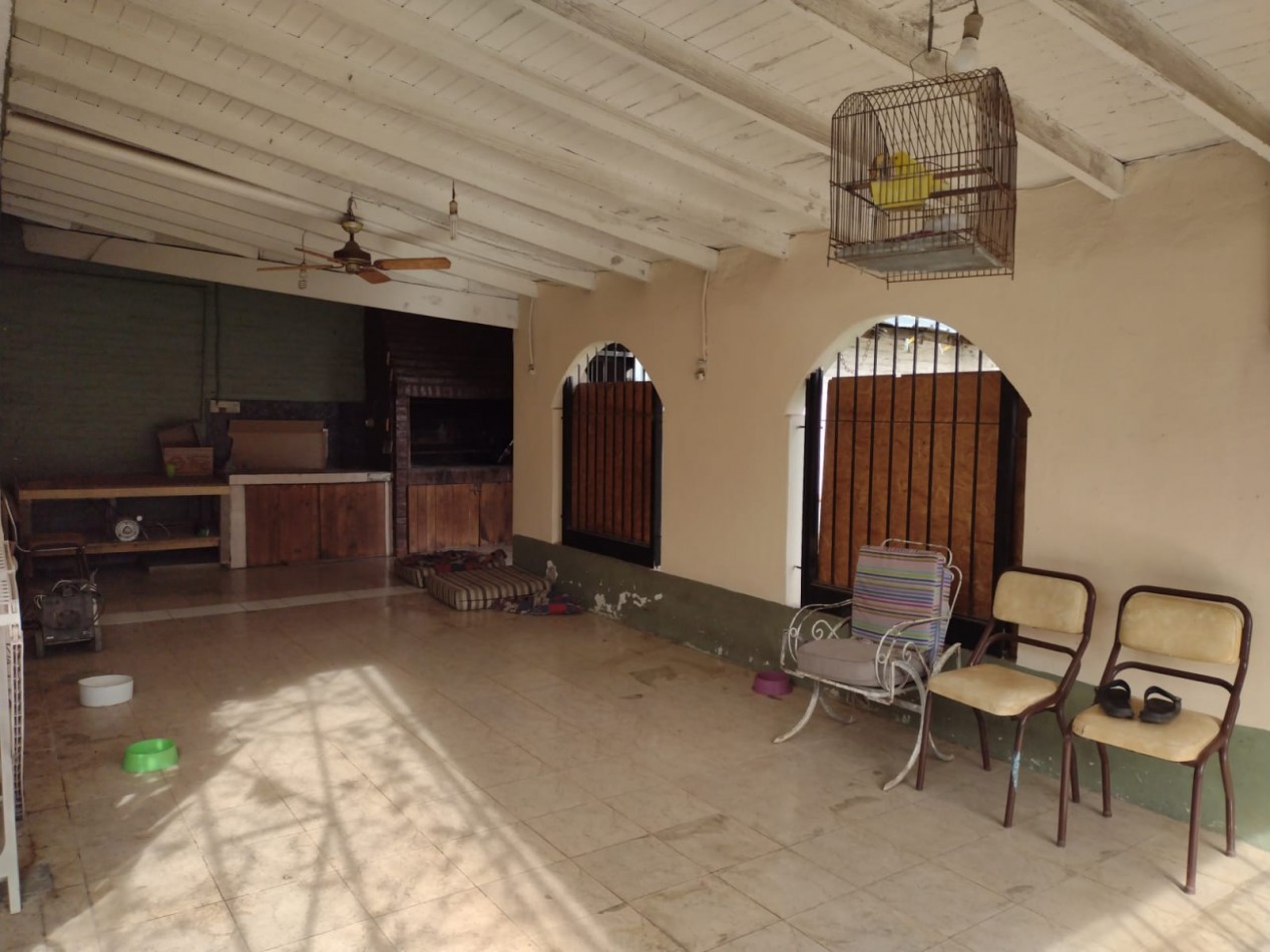 LOTE CON QUINCHO  Y PARRILLA