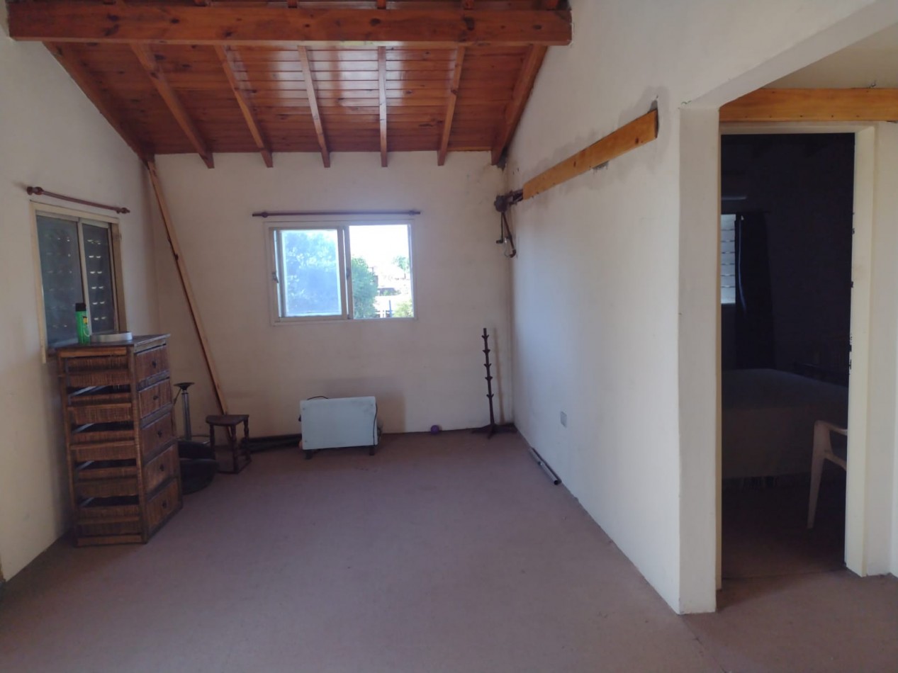 CASA TIPO CHALET DE 2 PLANTAS CON AMLIO LOTE