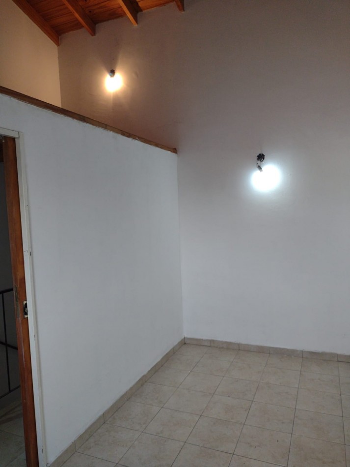 ALQUILER DUPLEX A MTS. DE PTE. PERON