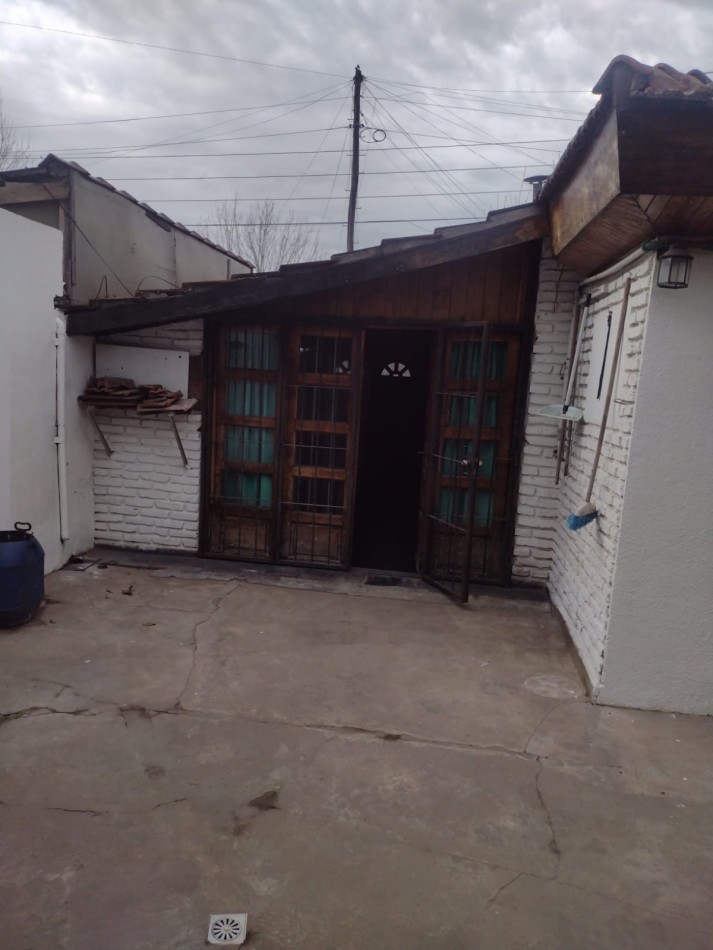 CASA DE 2 DORMITORIOS EN BARRIO EL CORTIJO DE MALVINAS ARGENTINAS