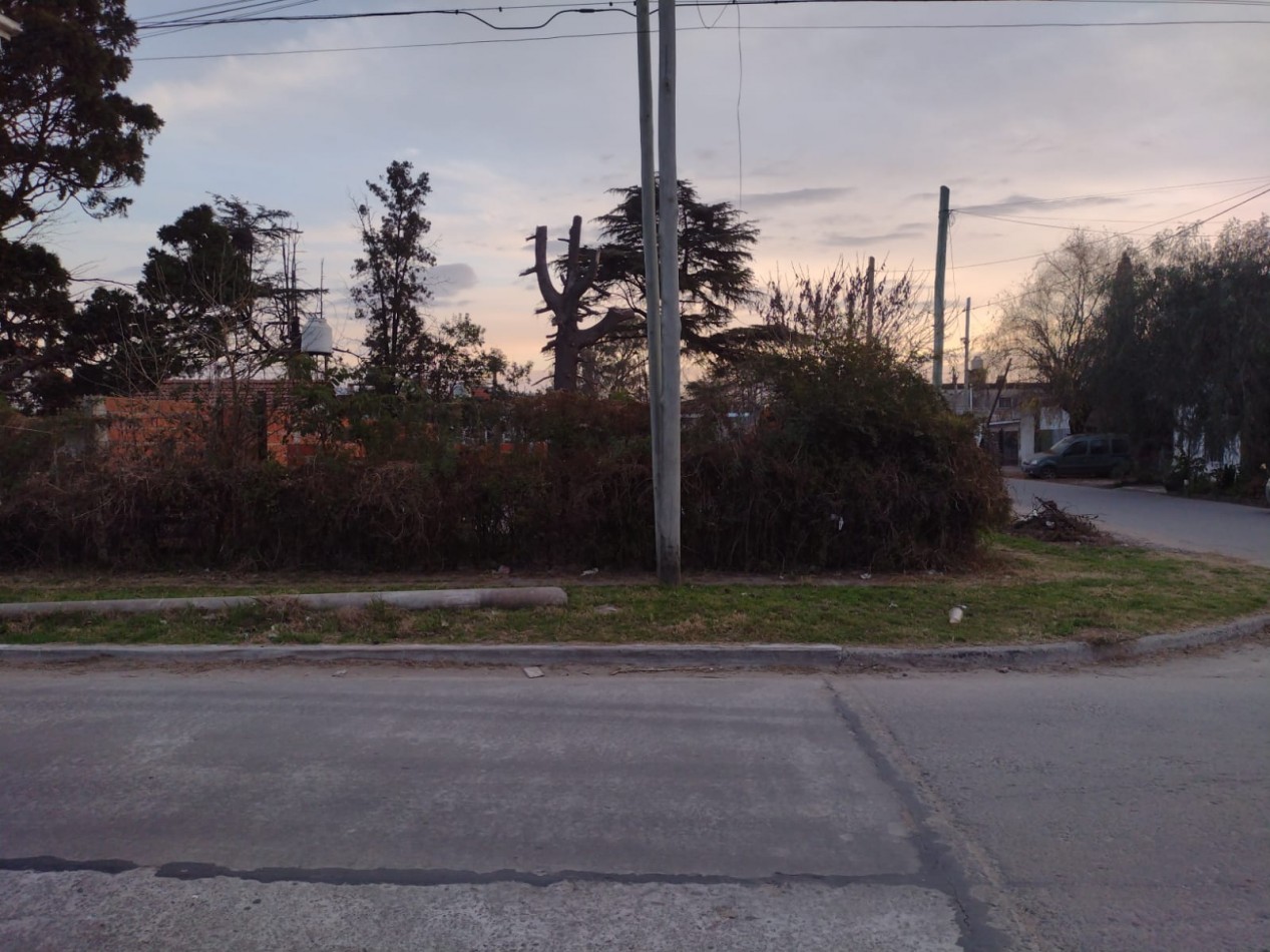 LOTE DE TERRENO CON MEJORAS BARRIO ALBERDI