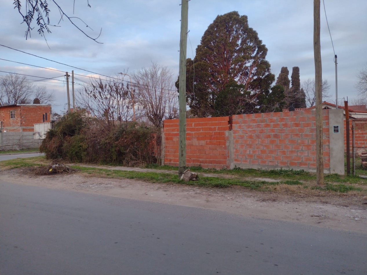 LOTE DE TERRENO CON MEJORAS BARRIO ALBERDI