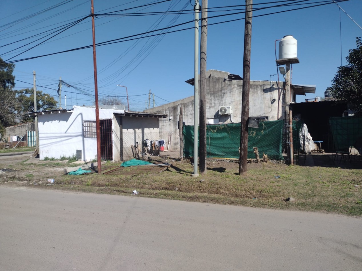 CASA EN BARRIO ALBERDI - JOSE C. PAZ