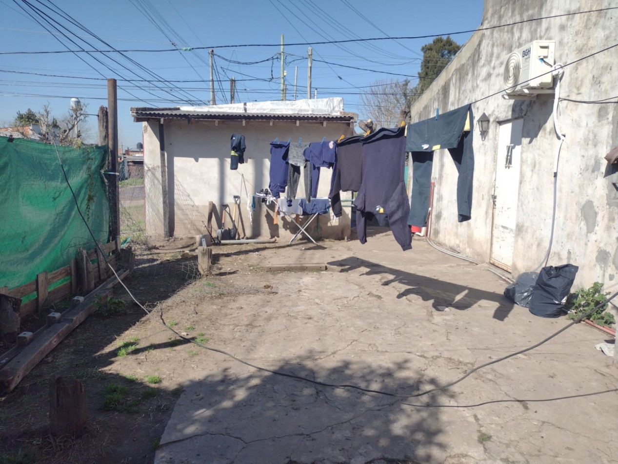 CASA EN BARRIO ALBERDI - JOSE C. PAZ