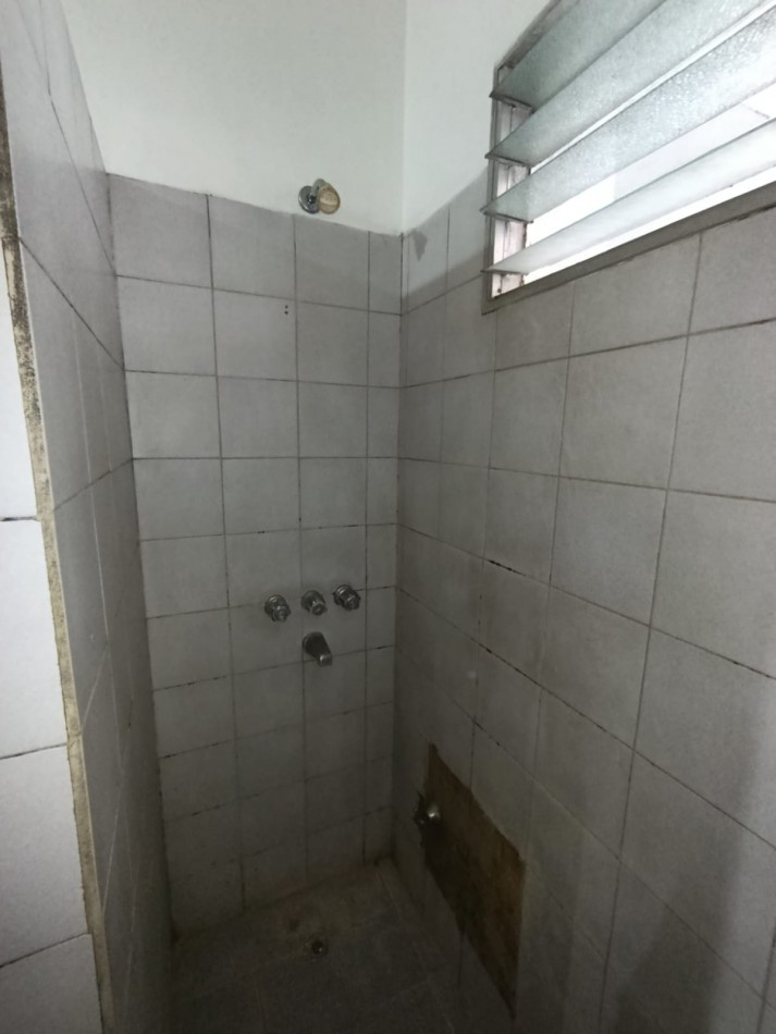 DEPTO 2 DORMITORIOS SOBRE AV. GASPAR CAMPOS.