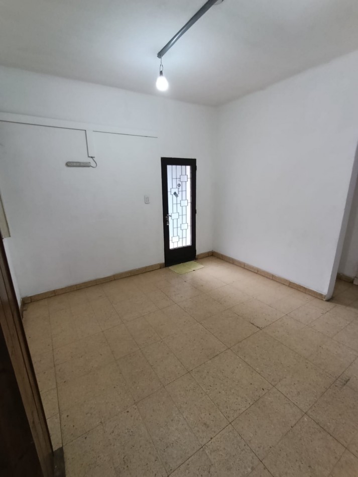 DEPTO 2 DORMITORIOS SOBRE AV. GASPAR CAMPOS.