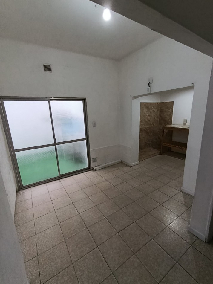 DEPTO 2 DORMITORIOS SOBRE AV. GASPAR CAMPOS.