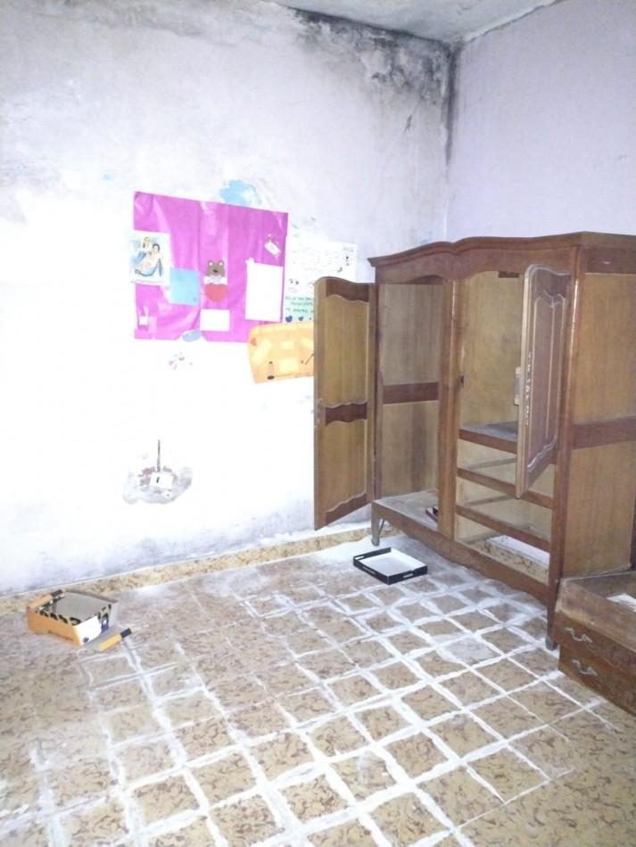CASA A RECICLAR CON AMPLIO LOTE ZONA CENTRICA JOSE C. PAZ. A 150 MTS. DE RUTA 197