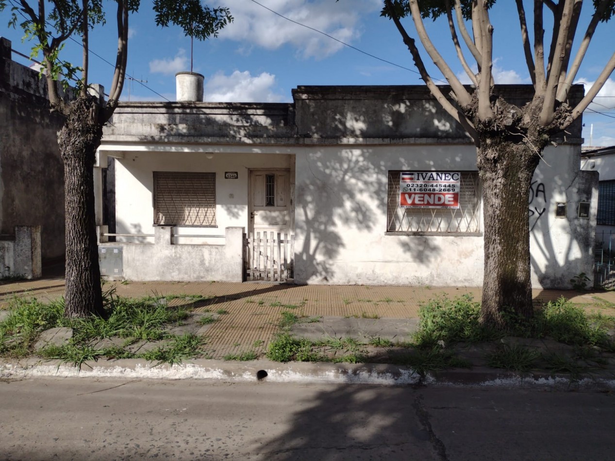 CASA A RECICLAR CON AMPLIO LOTE ZONA CENTRICA JOSE C. PAZ. A 150 MTS. DE RUTA 197