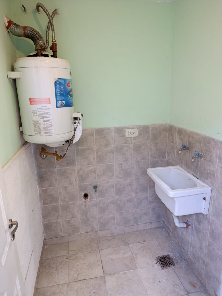 DUPLEX 2 DORMITORIOS A METROS DE AV. PTE. PERON. 