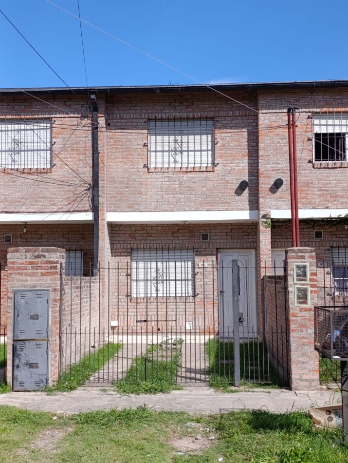 DUPLEX 2 DORMITORIOS A METROS DE AV. PTE. PERON. 