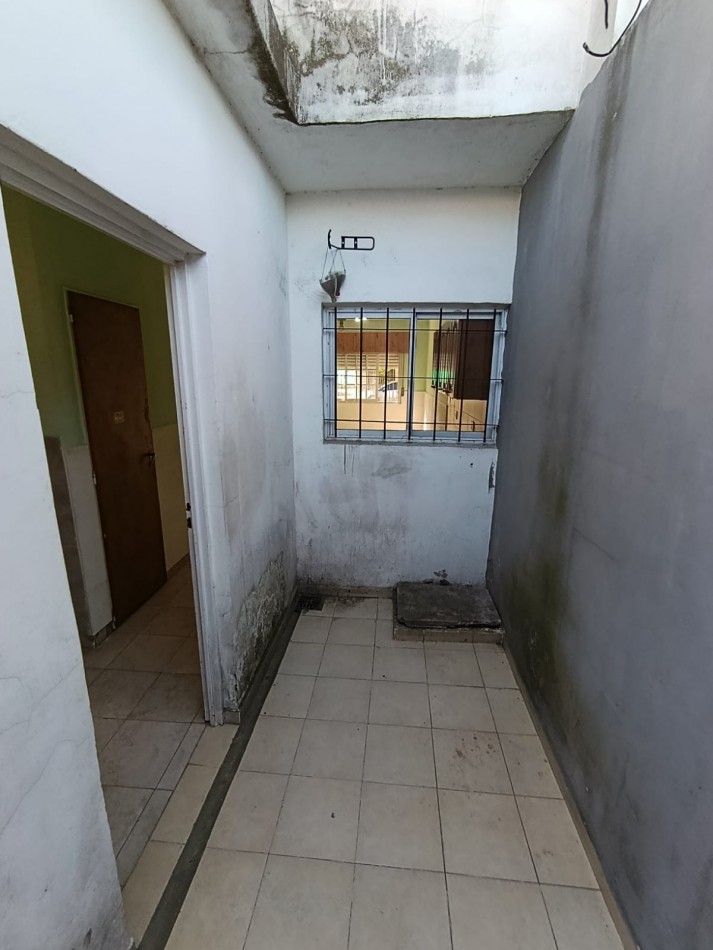 DUPLEX 2 DORMITORIOS A METROS DE AV. PTE. PERON. 