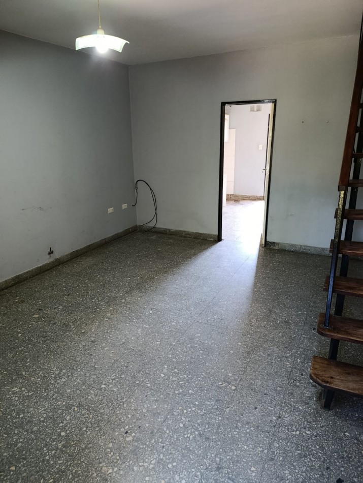 DUPLEX A 100 METROS DE AV. GASPAR CAMPOS Y PUEYRREDON