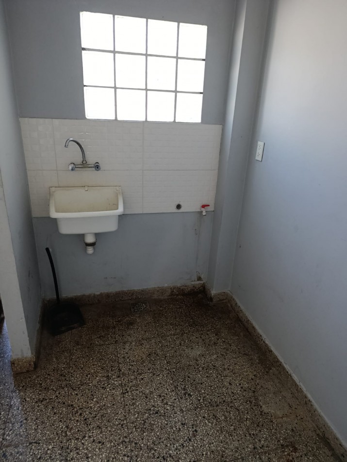 DUPLEX A 100 METROS DE AV. GASPAR CAMPOS Y PUEYRREDON