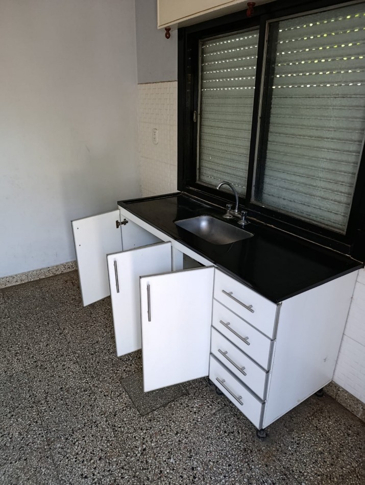 DUPLEX A 100 METROS DE AV. GASPAR CAMPOS Y PUEYRREDON