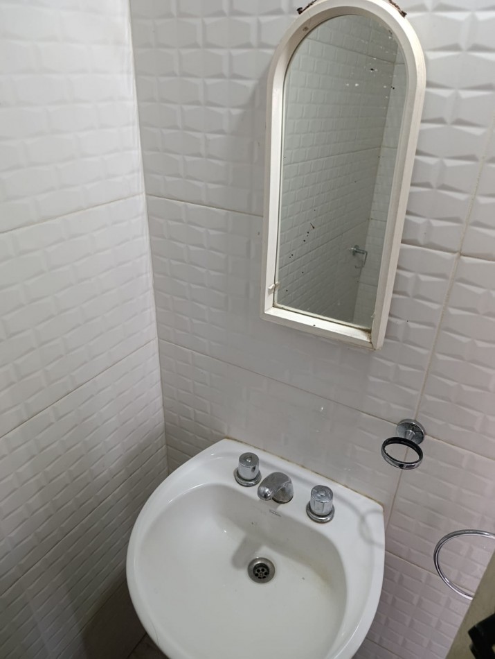 DUPLEX A 100 METROS DE AV. GASPAR CAMPOS Y PUEYRREDON