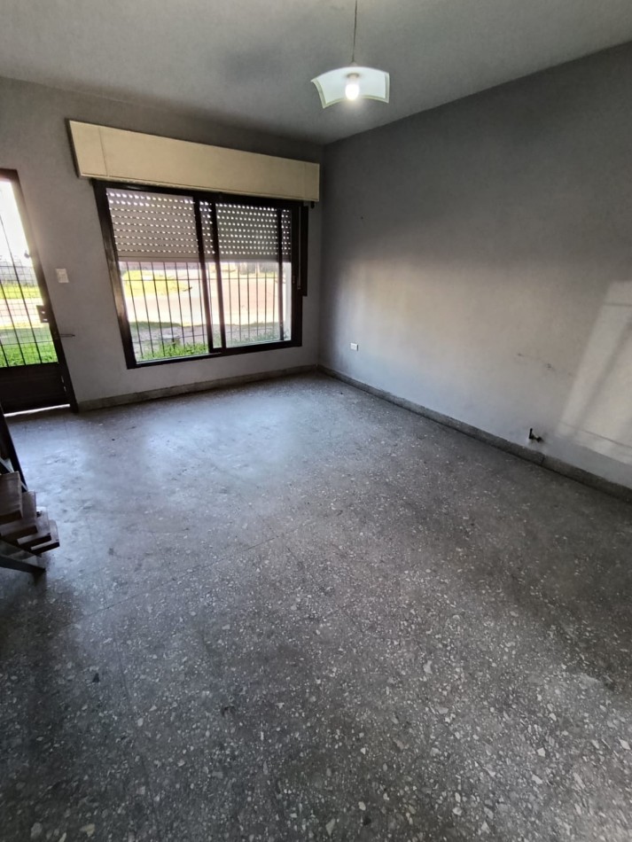 DUPLEX A 100 METROS DE AV. GASPAR CAMPOS Y PUEYRREDON