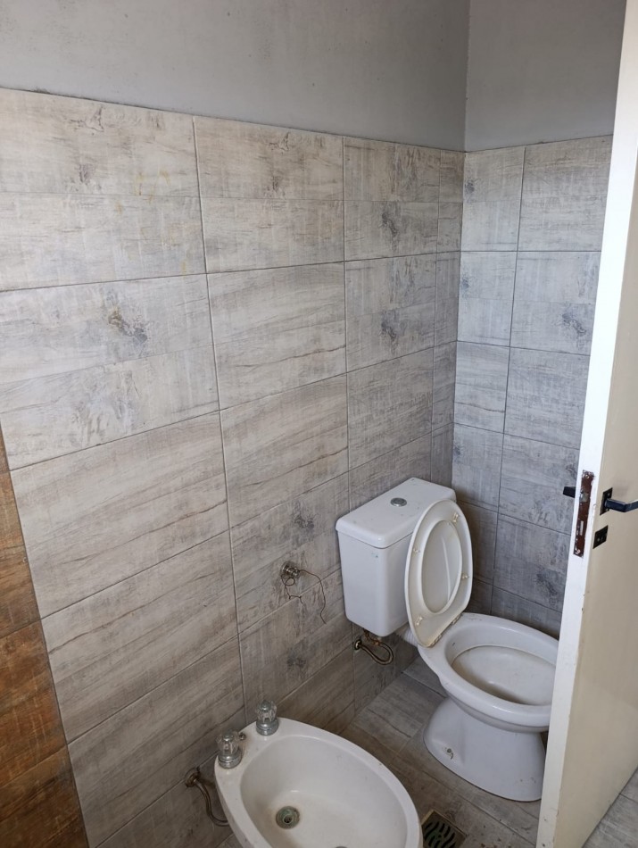 DUPLEX A 100 METROS DE AV. GASPAR CAMPOS Y PUEYRREDON