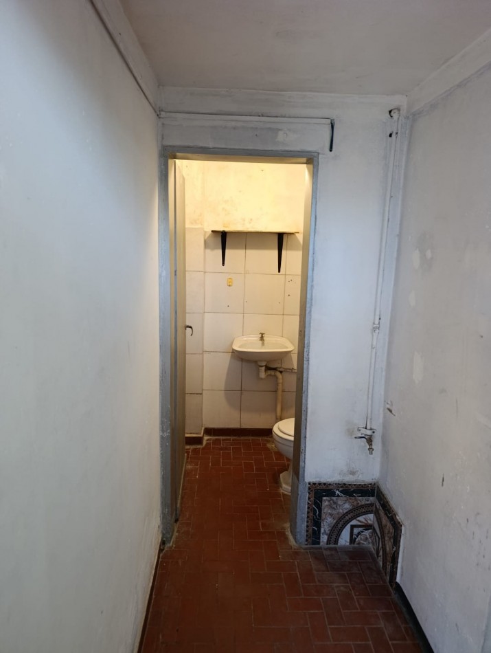 LOCAL EN JOSE C. PAZ