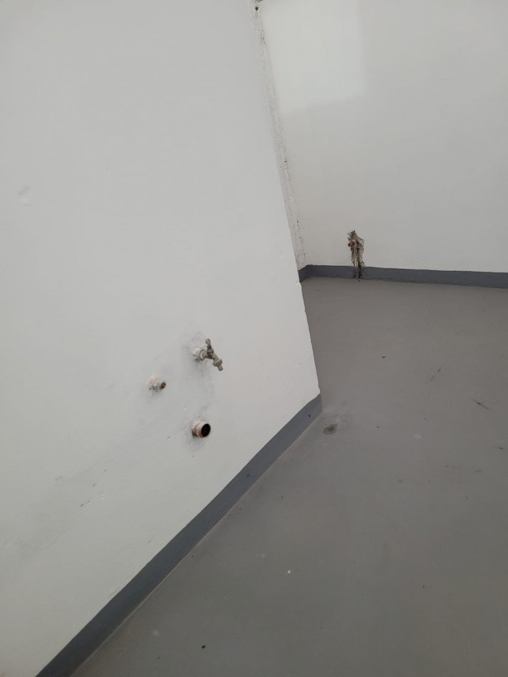 LOCAL SOBRE RUTA 197