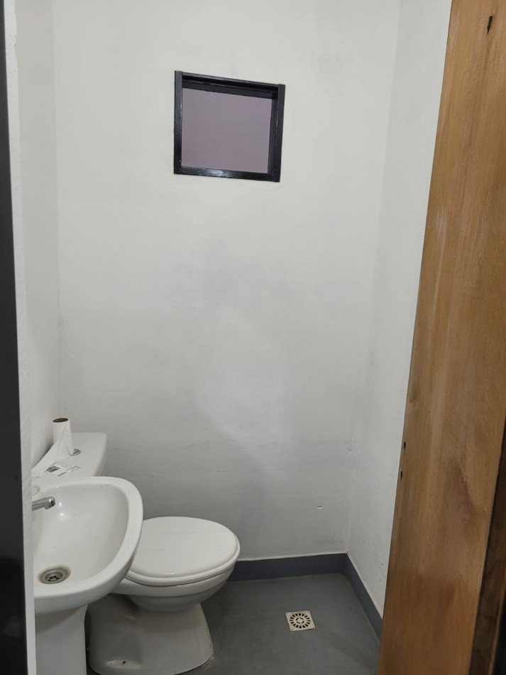 LOCAL SOBRE RUTA 197