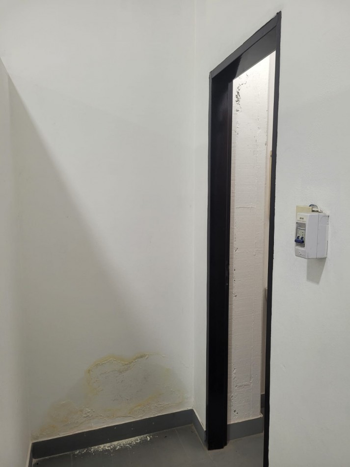 LOCAL SOBRE RUTA 197