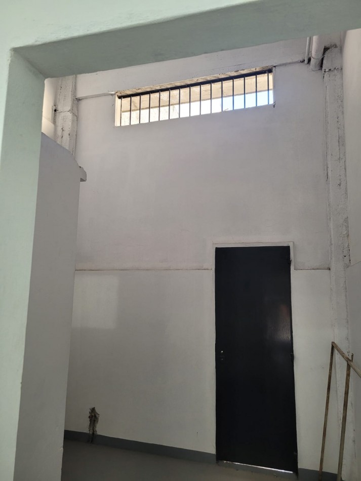 LOCAL SOBRE RUTA 197