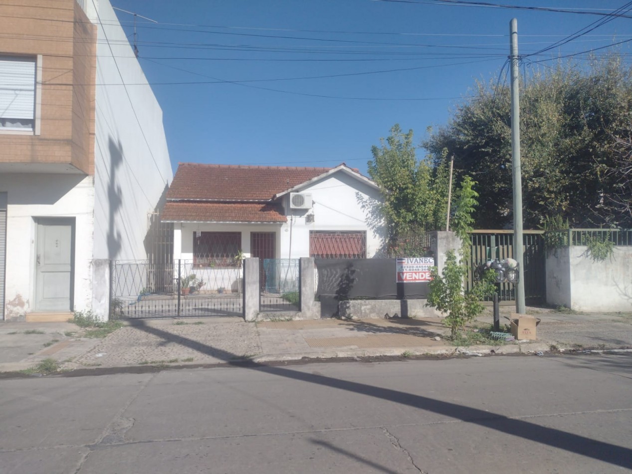 CASA DE 2 DORMITORIOS EN JOSE C. PAZ