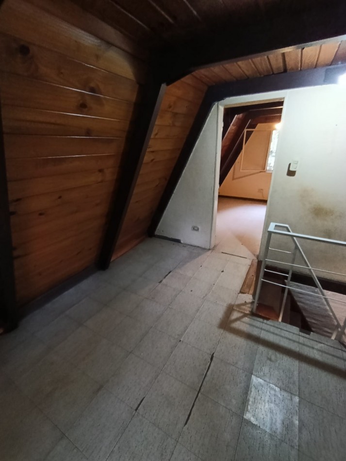 CASA ALPINA 2 DORMITORIOS - MUY AMPLIO LOTE