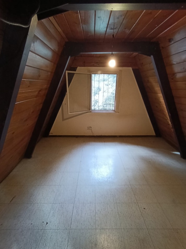 CASA ALPINA 2 DORMITORIOS - MUY AMPLIO LOTE