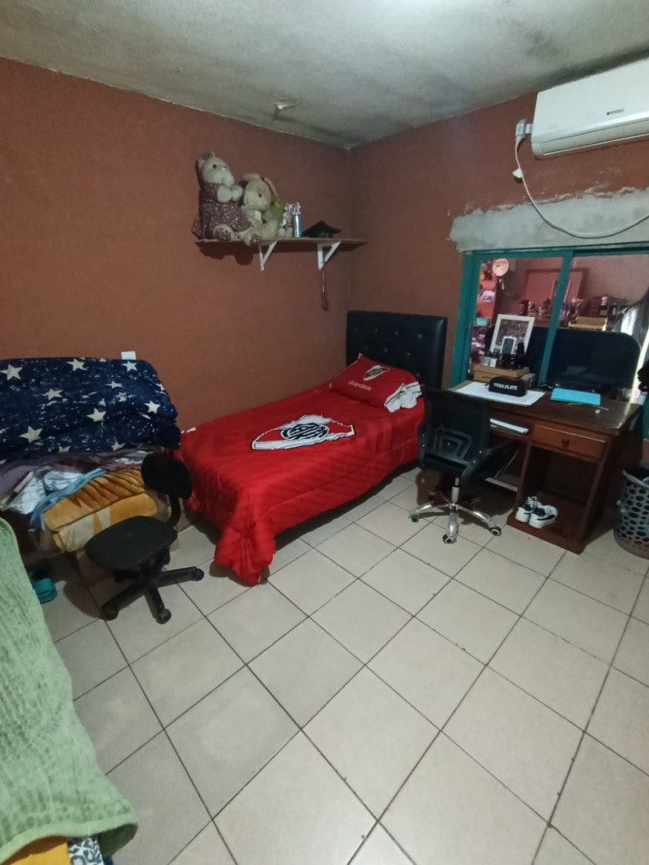 CASA CON LOCAL Y GARAGE !