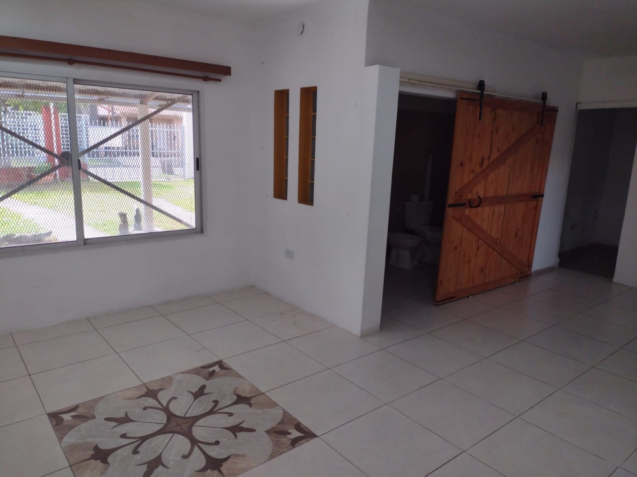 CASA DE 2 DORMITORIOS A METROS DE AV. PTE. PERON. 