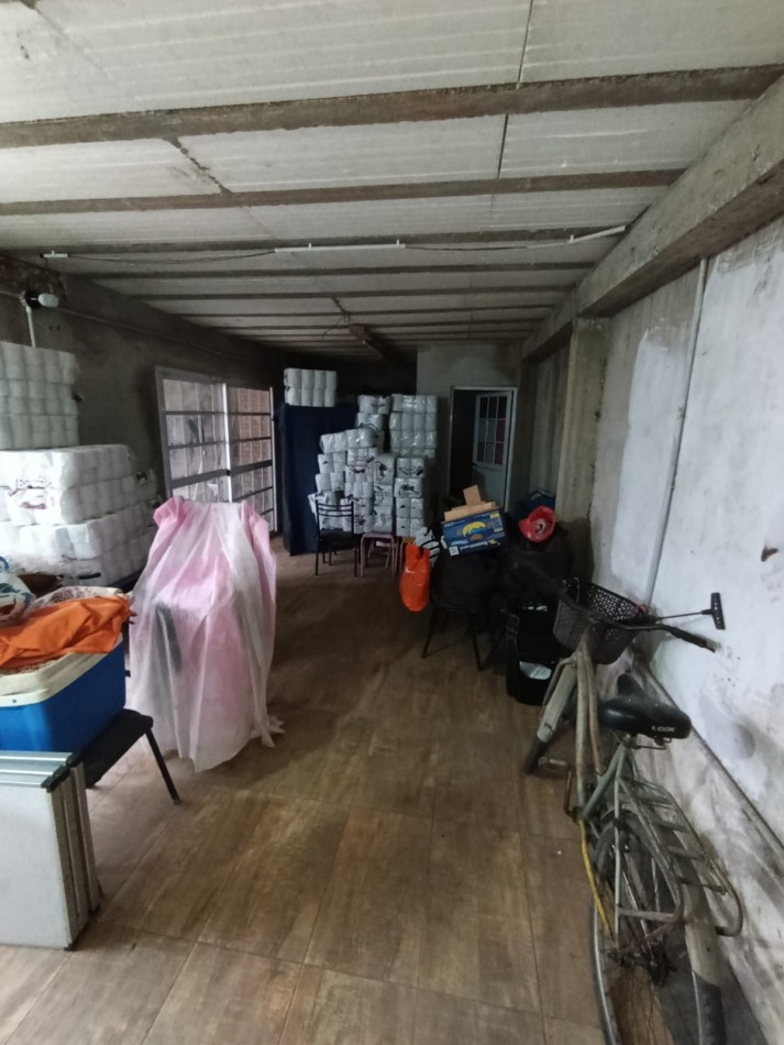 CASA DE 2 DORMITORIOS EN JOSE C. PAZ