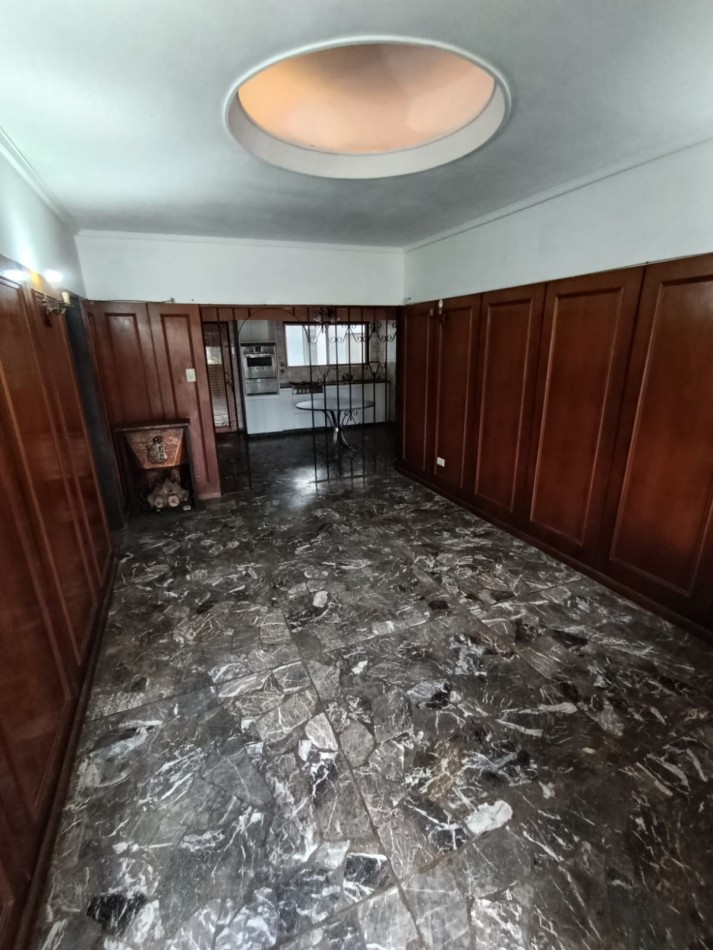 CASA DE 2 DORMITORIOS A 200 MTS. DE AV. PTE. PERON. 