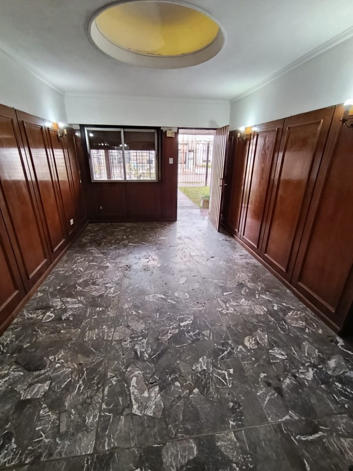 CASA DE 2 DORMITORIOS A 200 MTS. DE AV. PTE. PERON. 