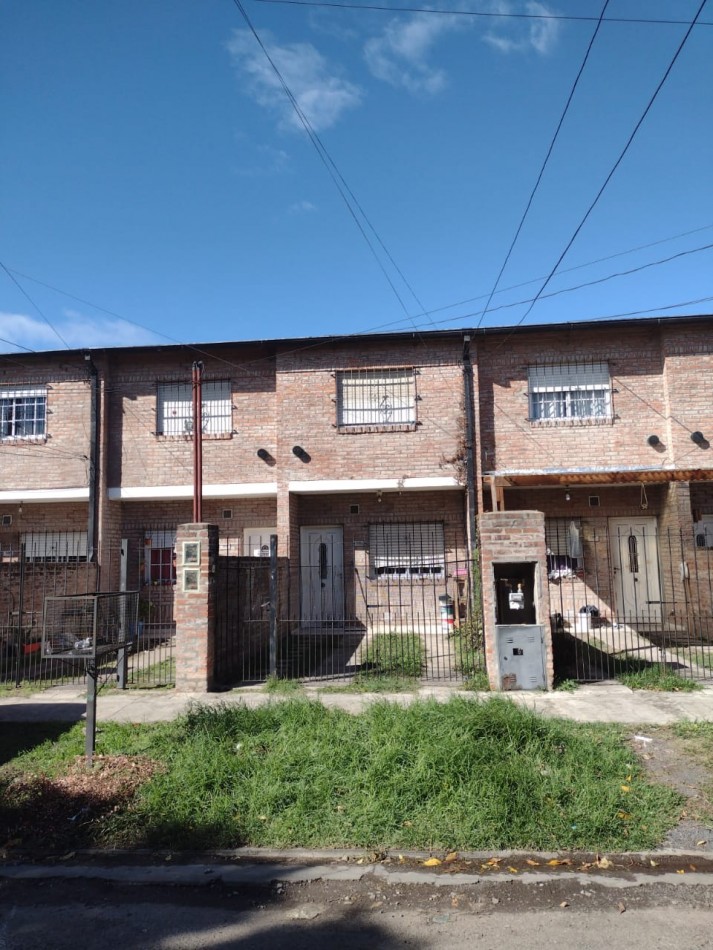 DUPLEX 2 DORMITORIOS A MTS. DE AV. PTE. PERON