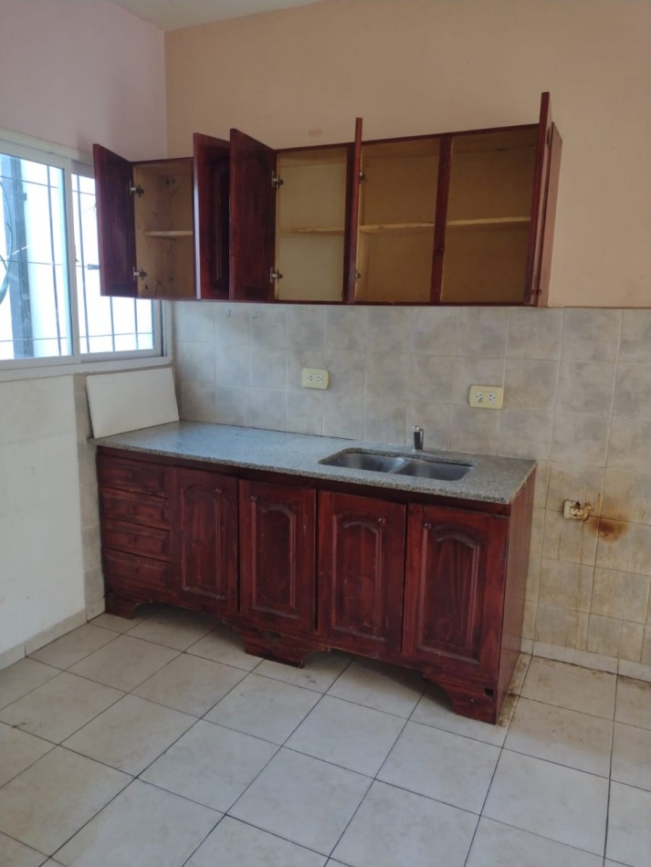 DUPLEX 2 DORMITORIOS A MTS. DE AV. PTE. PERON