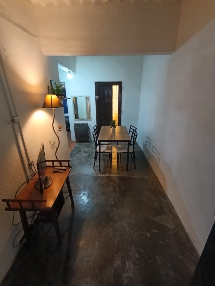 DOS CASAS EN UN LOTE DE TERRENO A METROS DE AV. PTE. PERON.