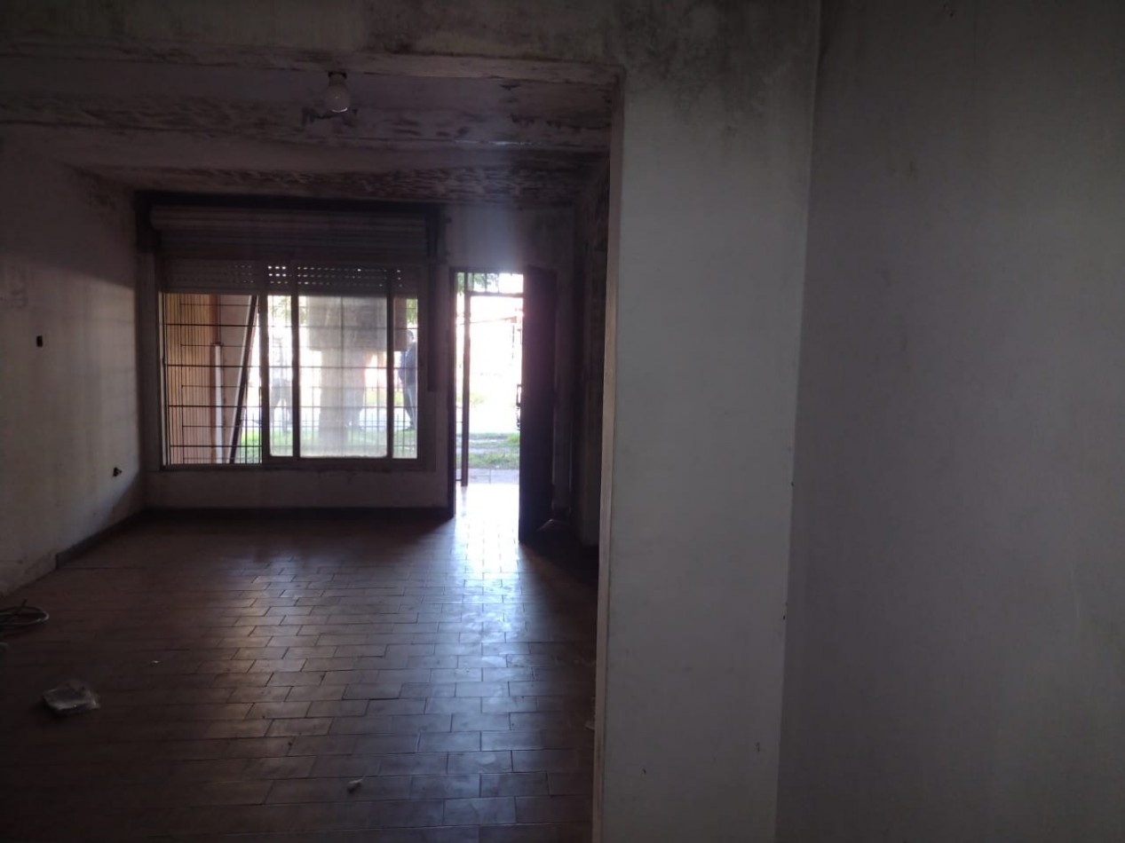 CASA AMERICANA A METROS DE AV. PTE. PERON