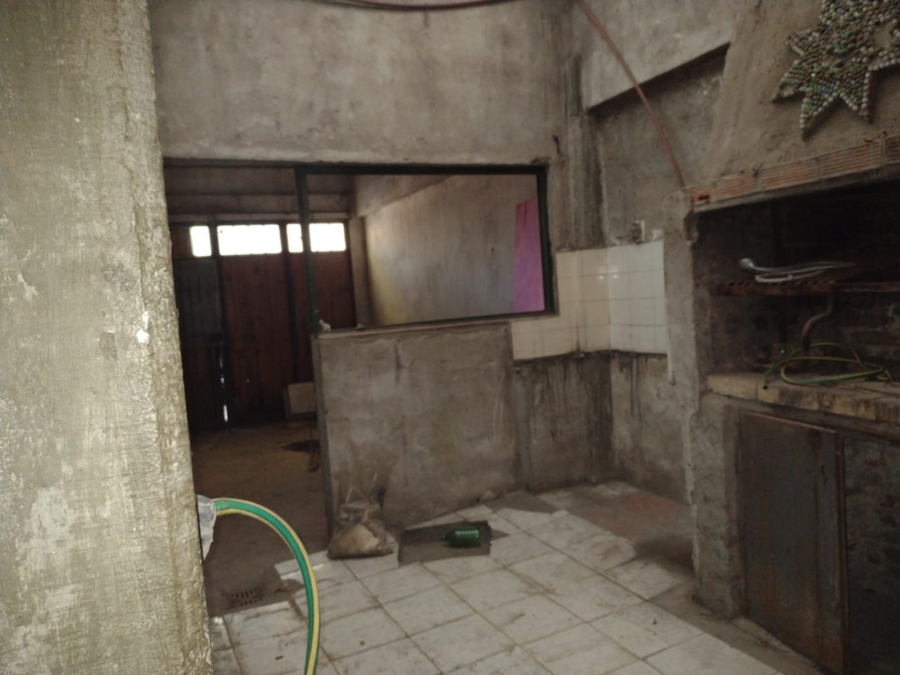 CASA AMERICANA A METROS DE AV. PTE. PERON