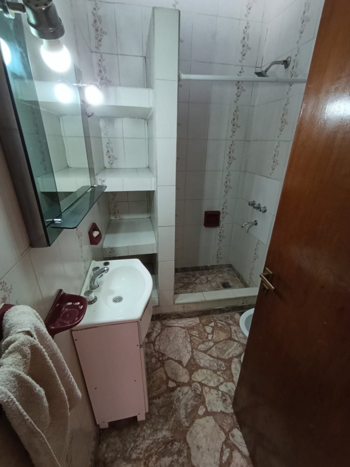 APTO CREDITO HIPOTECARIO - CASA DE 2 DORMITORIOS