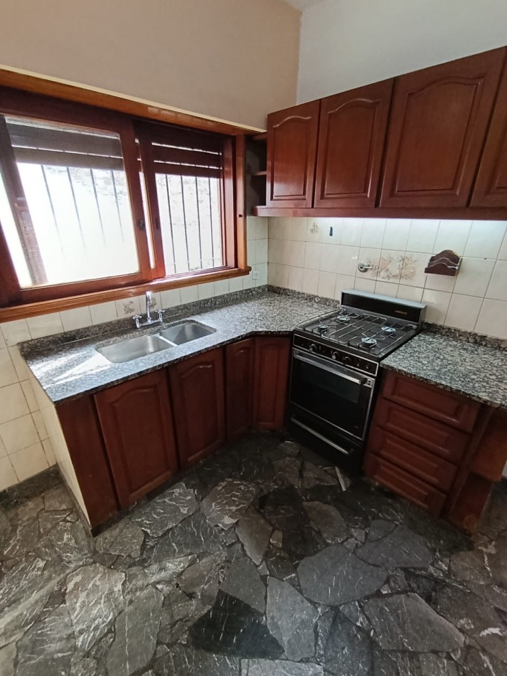 APTO CREDITO HIPOTECARIO - CASA DE 2 DORMITORIOS