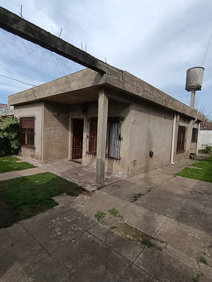 APTO CREDITO HIPOTECARIO - CASA DE 2 DORMITORIOS