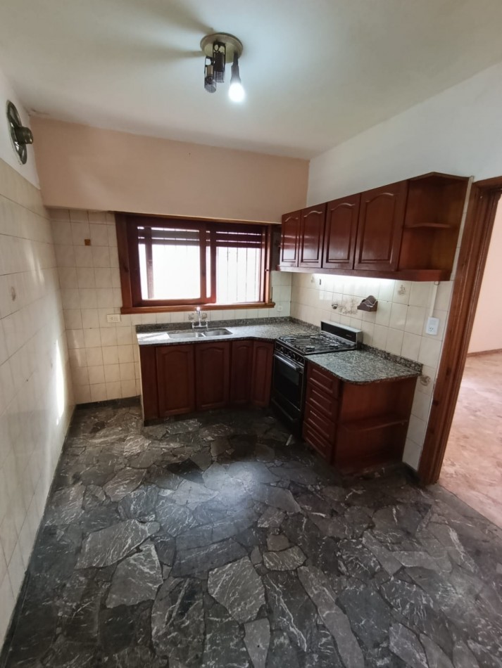 APTO CREDITO HIPOTECARIO - CASA DE 2 DORMITORIOS