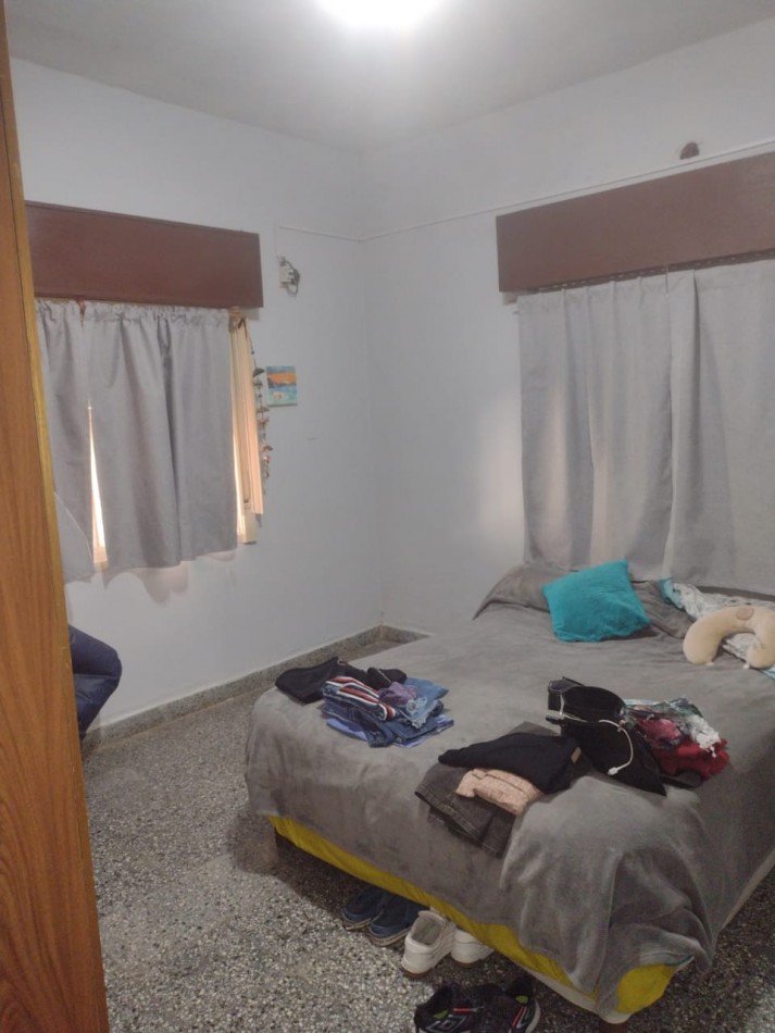 CASA EN VENTA 2 DORMITORIOS EN JOSE C PAZ. 