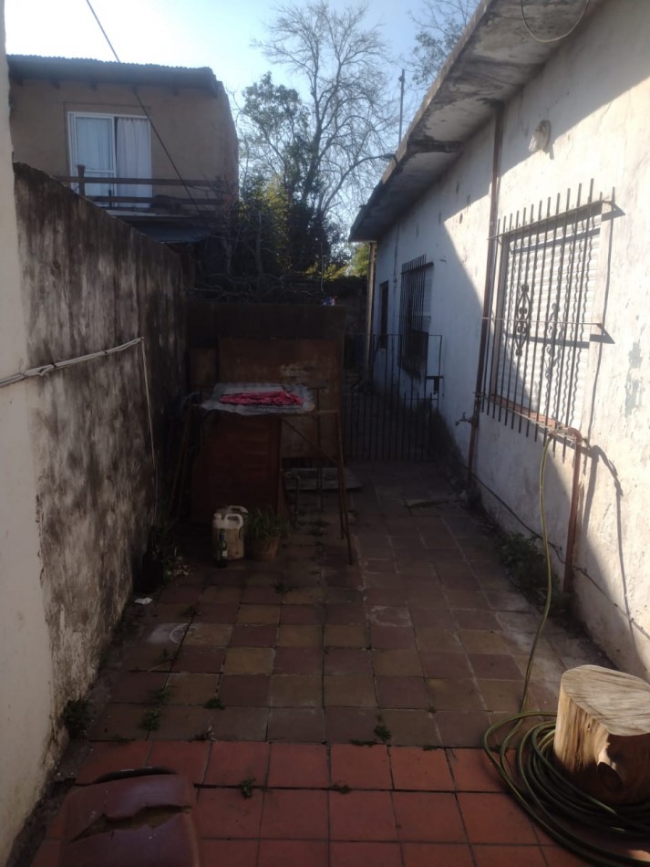 CASA EN VENTA 2 DORMITORIOS EN JOSE C PAZ. 
