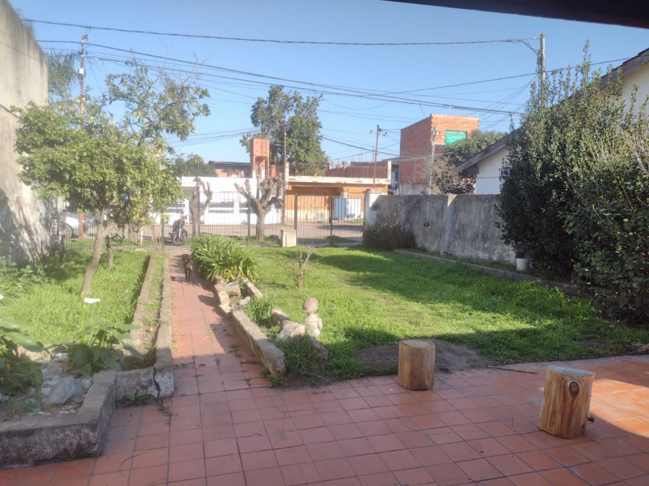 CASA EN VENTA 2 DORMITORIOS EN JOSE C PAZ. 