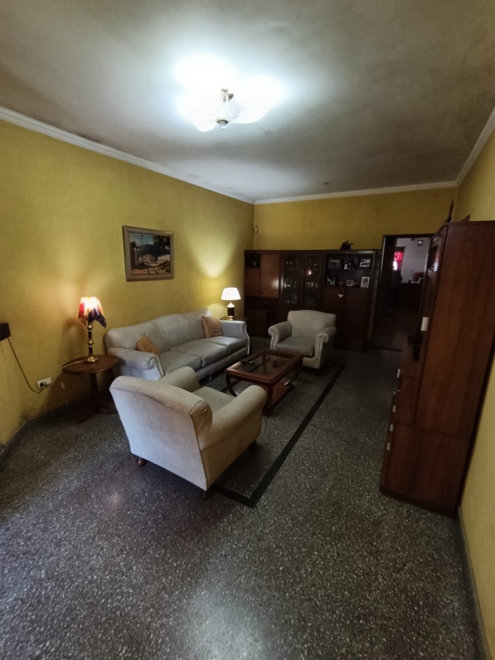 HERMOSA CASA 2 DORMITORIOS