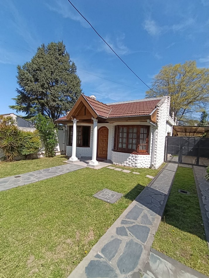 HERMOSA CASA 2 DORMITORIOS